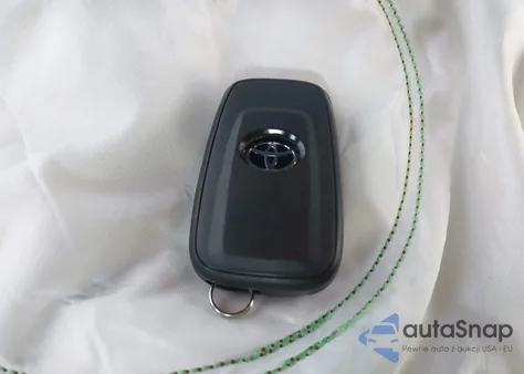 2021 Toyota Corolla Se z USA, uszkodzony, nr VIN JTND4MBE6M3106300